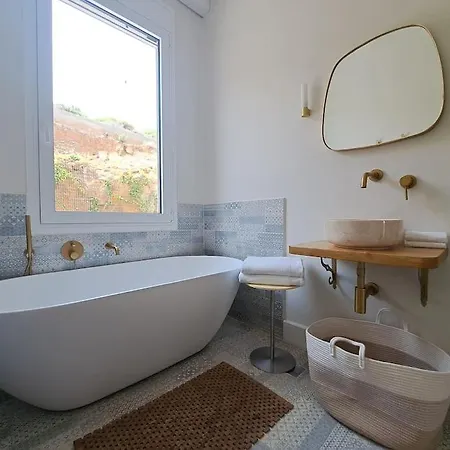 Greek Islands On 'gourna' Villa *