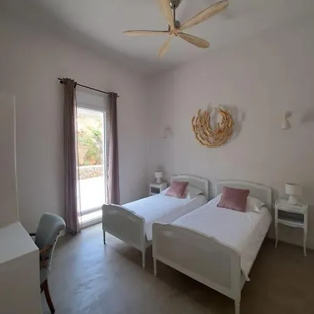 Villa Greek Islands On 'gourna' *