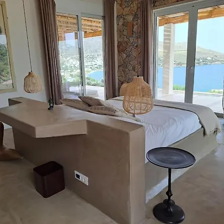 Greek Islands On 'gourna' Villa *