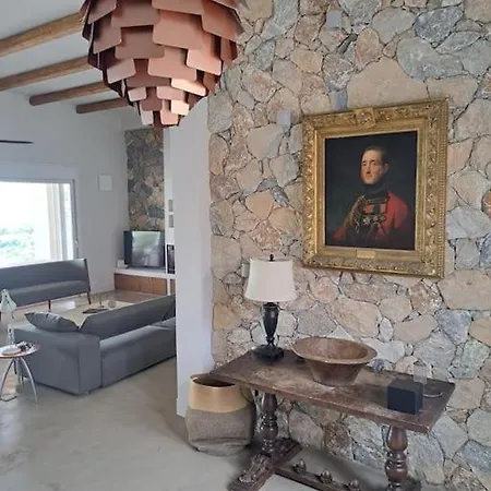Greek Islands On 'gourna' Villa *